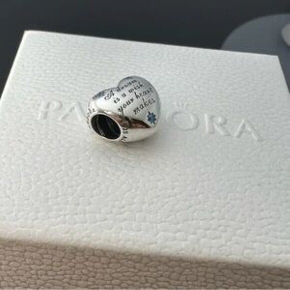 Pandora Disney, Cinderella Heart Wish 925 Ale with CZ Charm - Picture 2 of 4